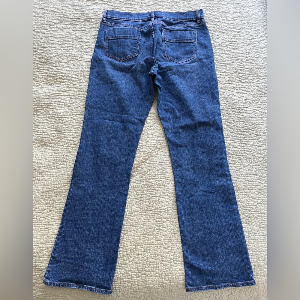 Old Navy Sweetheart Bootcut Blue Jeans Min distressing sz8
